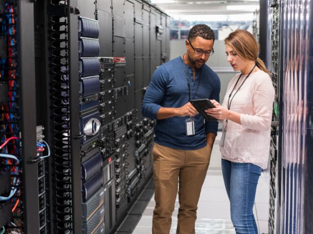 Data centers mantyenimiento servidores